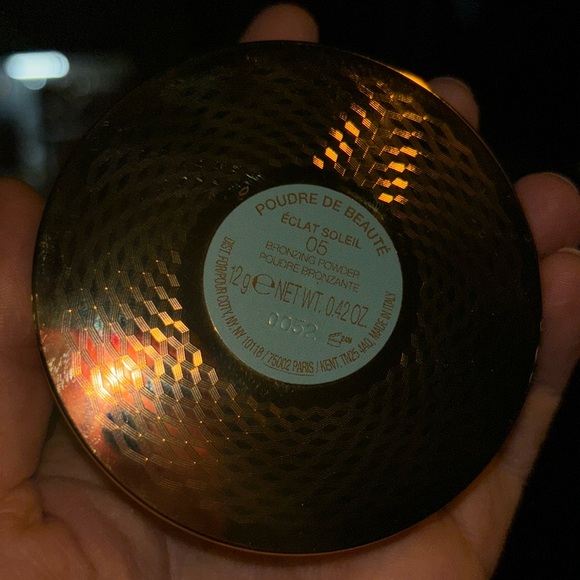 Gucci bronzing powder 🩵🩵🩵🩵 - Picture 6 of 6